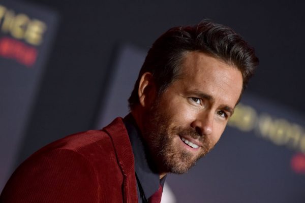 Ryan Reynolds Is Mistaken for This Actor at His Local Pizza Parlor — and He  Won't Correct Them