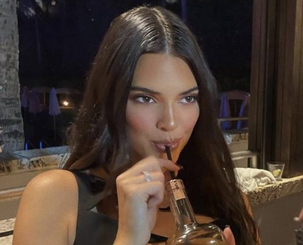 Kendall Jenner Dragged For 'Irresponsible' Drinking Tequila With Straw ...