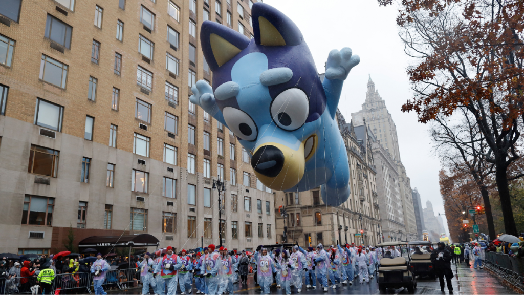 Bluey balloon Macy's Thanksgiving parade