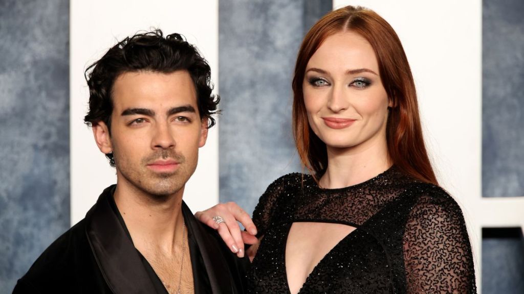 Joe Jonas and Sophie Turner attend the 2023 Vanity Fair Oscar Party hosted by Radhika Jones at Wallis Annenberg Center for the Performing Arts on March 12, 2023 in Beverly Hills, California.