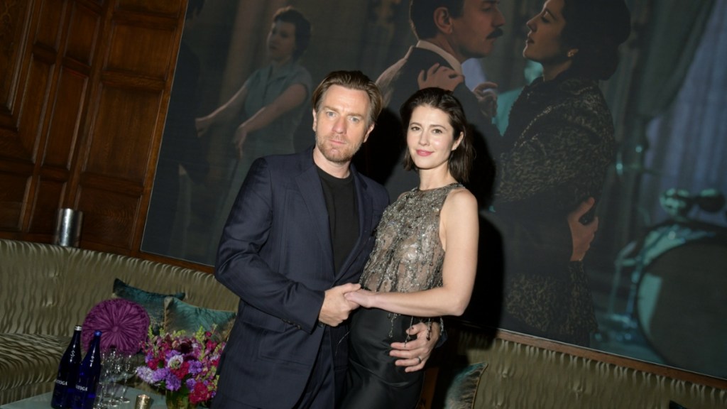 Who Is Evan McGregor’s Wife, Mary Elizabeth Winstead & What Is Their Relationship History?