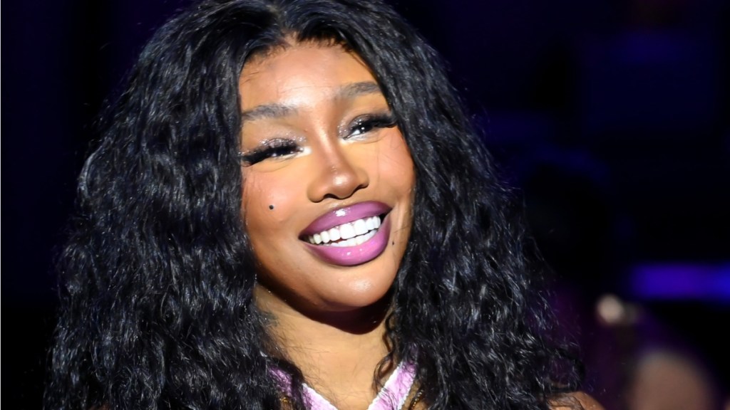 Here's Why SZA Parted Ways With Manager Terrence 'Punch' Henderson