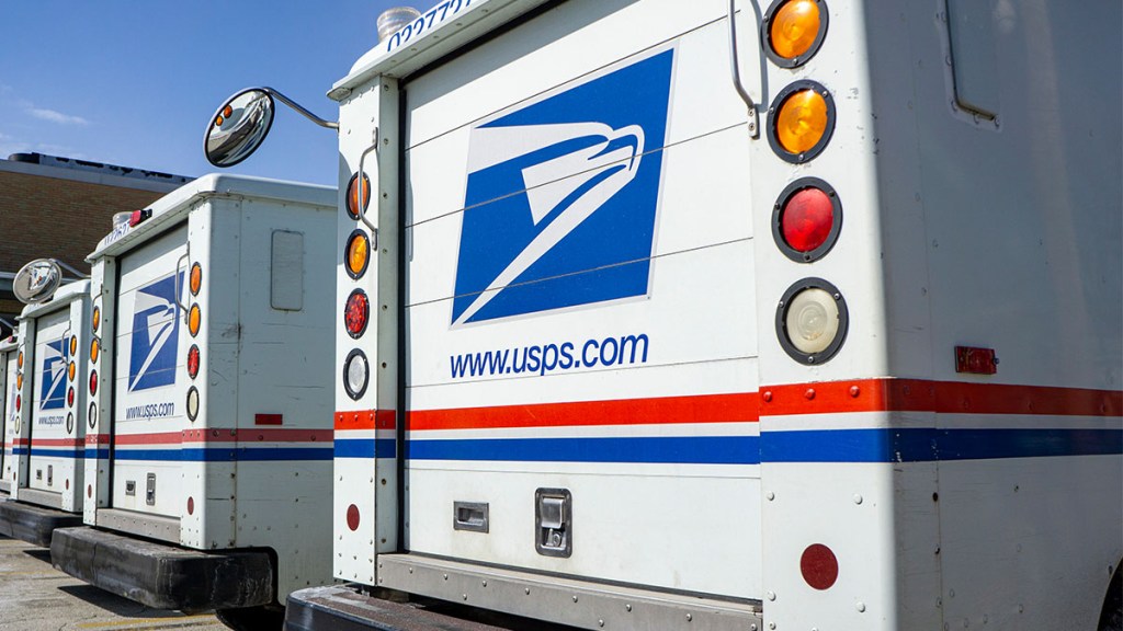 Trump Privatize USPS