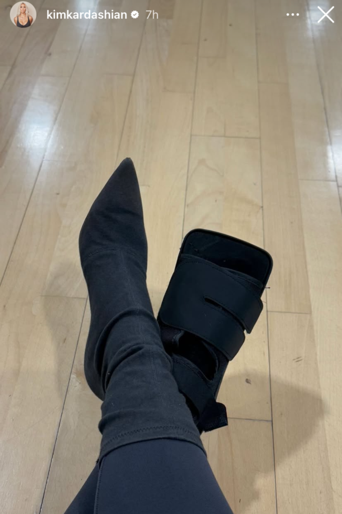 Kim Kardashian foot injury cast photos