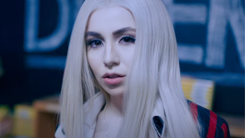 Ava Max LA fire wildfires containment