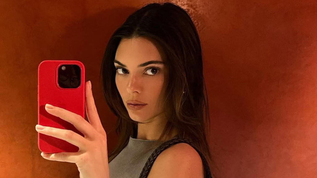 Kendall Jenner Marks New Year With a Chic Braless Look