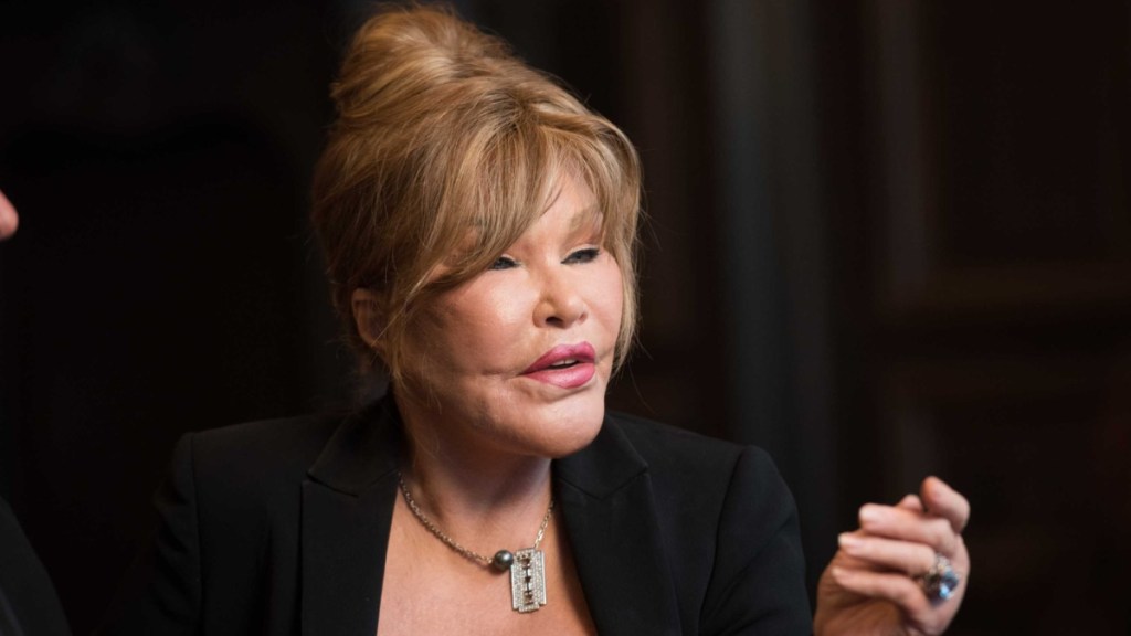 Catwoman Socialite Jocelyn Wildenstein Passes Away