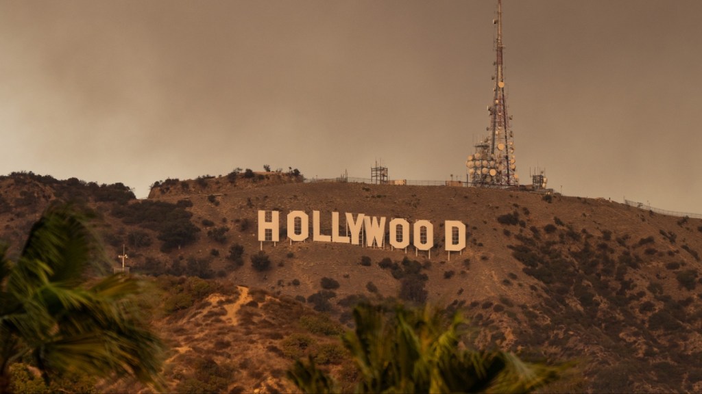 Hollywood Sign On Fire Rumors Spread Amid LA Incident