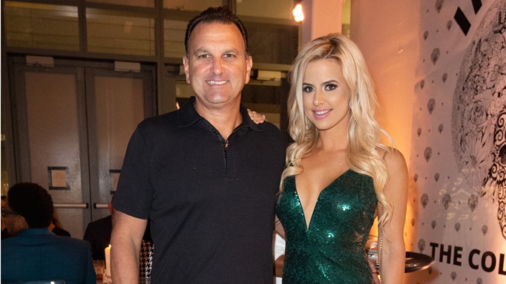 Who Is Drew Rosenhaus' Wife, Lisa Thomson & What Is Her Instagram?