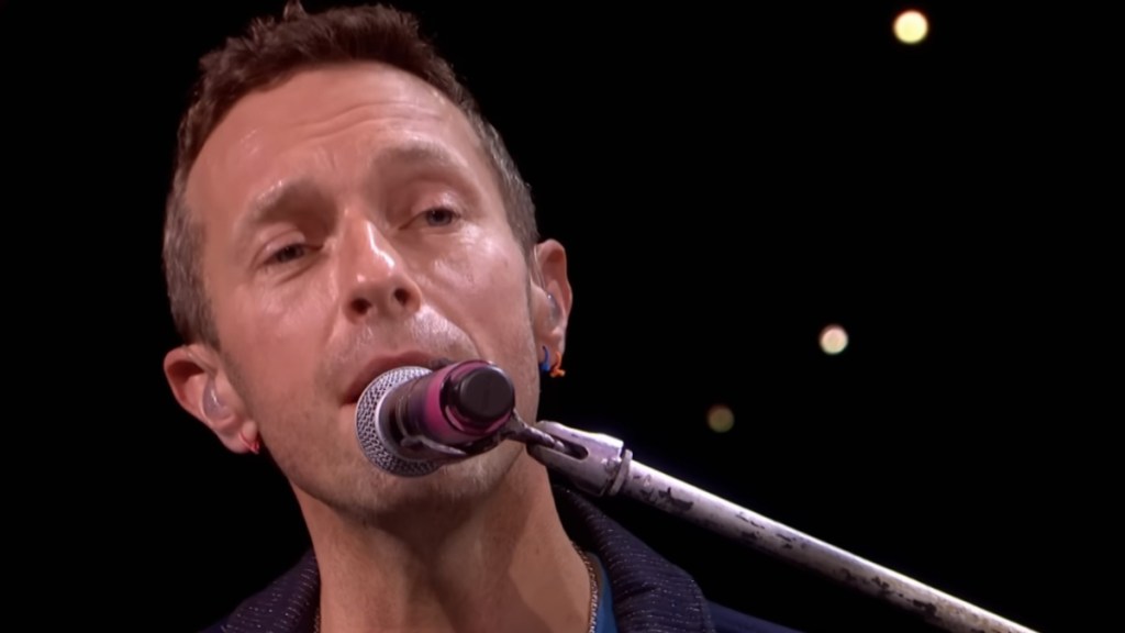 Coldplay's Chris Martin Apologizes at Mumbai Concert; Here's Why