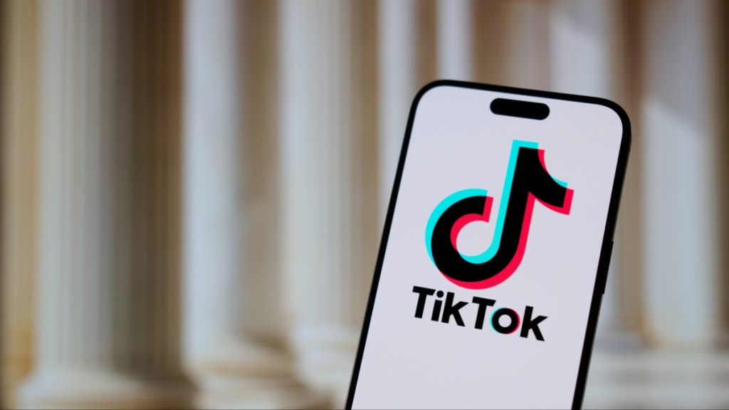 Ebay Seller Lists iPhone With TikTok Installed for $999.999