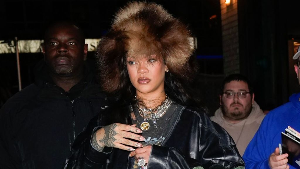 Rihanna faux fur hat