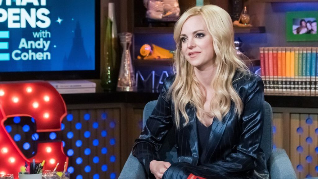 WATCH WHAT HAPPENS LIVE WITH ANDY COHEN -- Pictured: Anna Faris