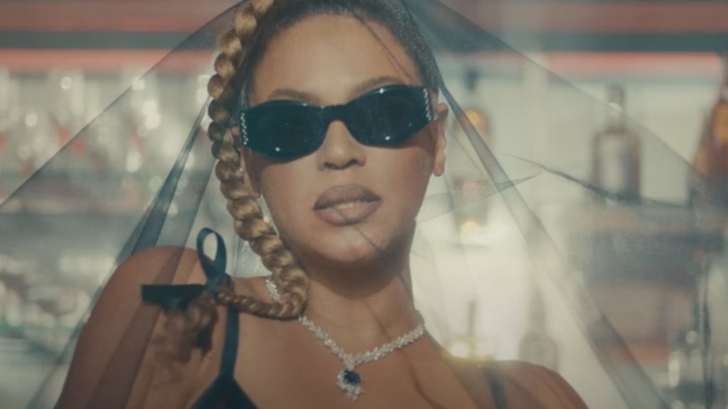 Beyonce's Reaction Goes Viral As She Wins Best Country Album of the Year