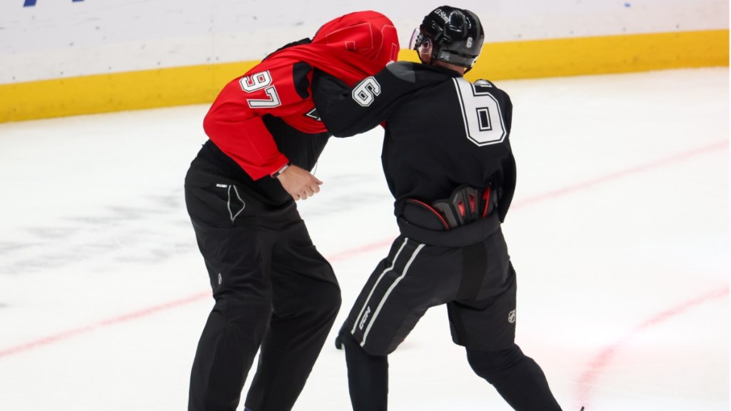 Justin Bieber Hilariously Fights With Jeremy Roenick During L.A. Charity Hockey Game