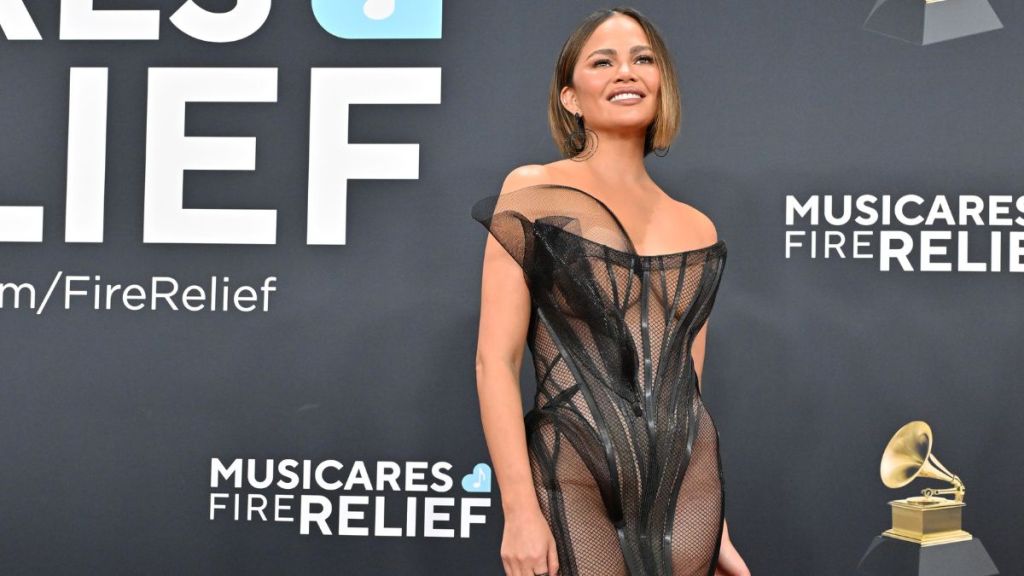 Chrissy Teigen Grammys