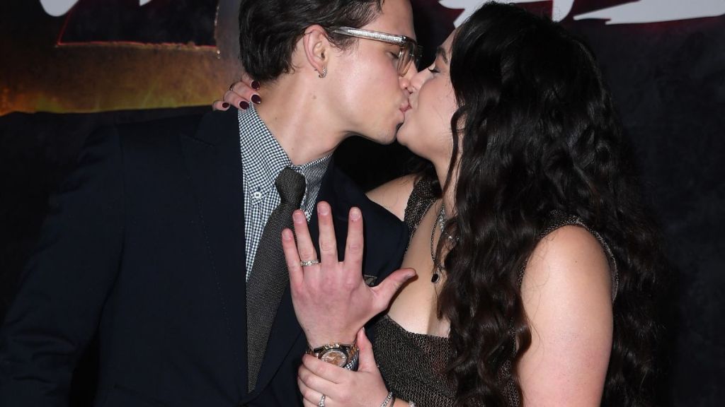 Tanner Buchanan & Mary Mouser engaged