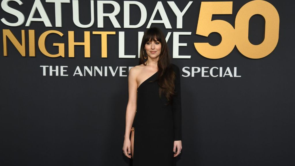 Dakota johnson gucci gown dress snl 50