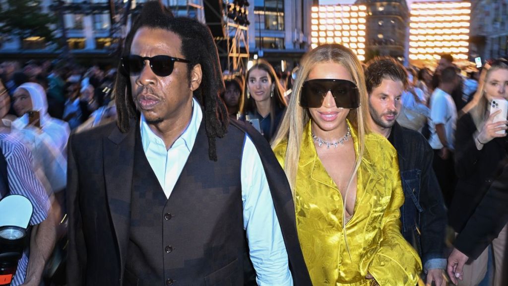 Jay-Z and Beyoncé arrive at the Louis Vuitton Menswear Spring/Summer 2024 show as part of Paris Fashion Week on June 20, 2023 in Paris, France.