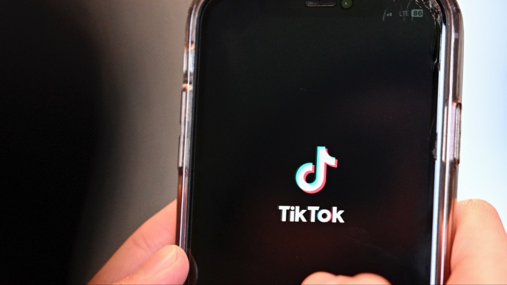 'Anxiety' Dance Trend Goes Viral on TikTok