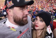 Taylor Swift date Travis Kelce