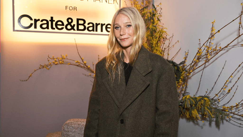 Gwyneth Paltrow Was 'Mean' to Her Ex-Boyfriend, His Sister Claims