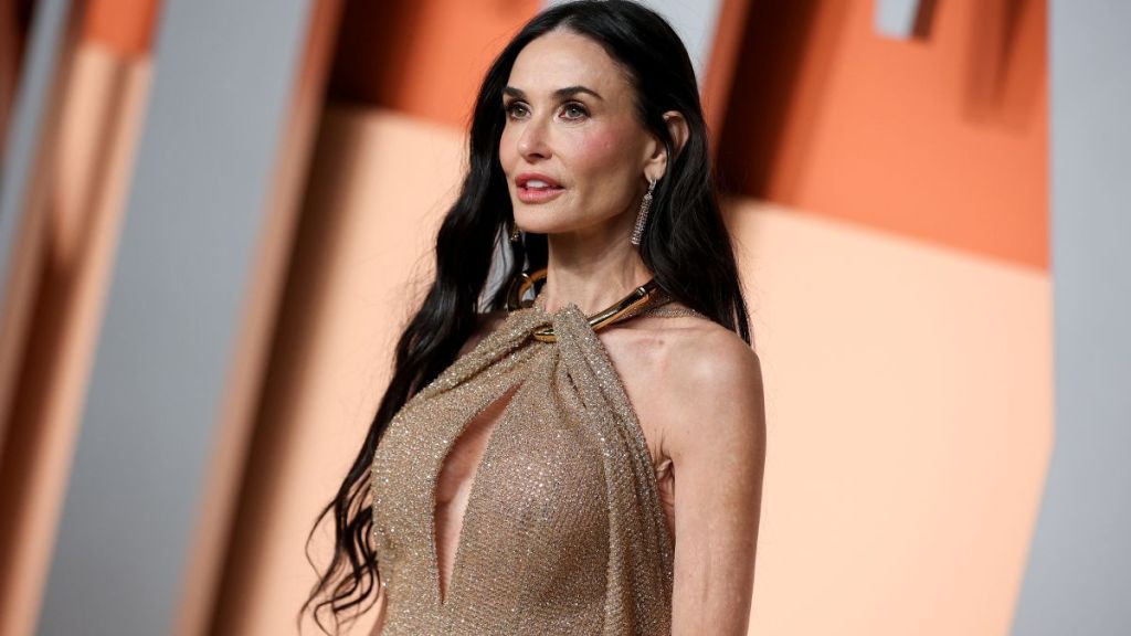 Demi Moore Oscars snub fries photo