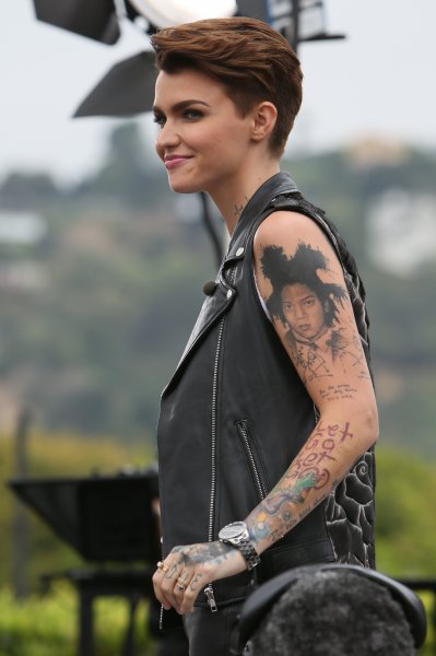 Ruby Rose Went To Universal Studios